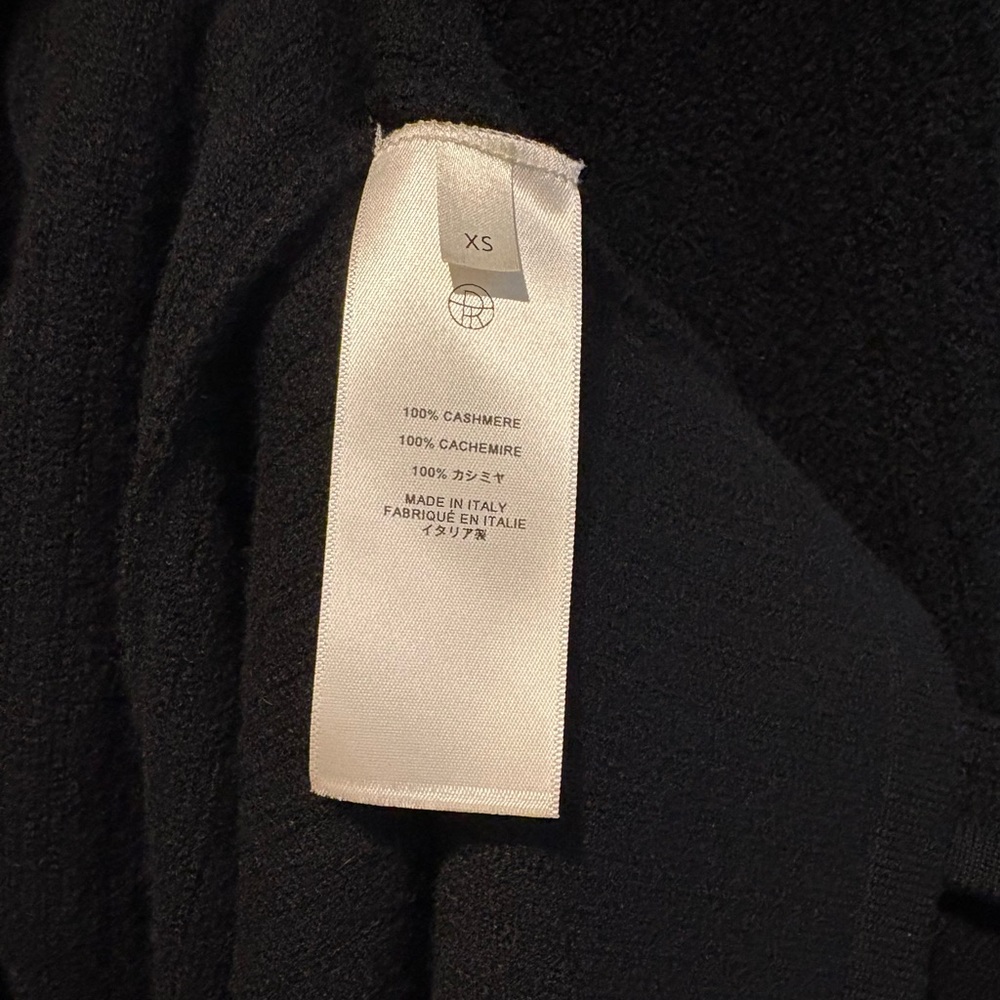 The Row Belted Cashmere Ghali Robe in Black - Picture 4 of 7